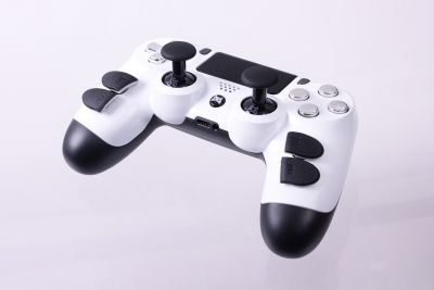 Custom PS4 Controller with 4 Paddles on Faceplate